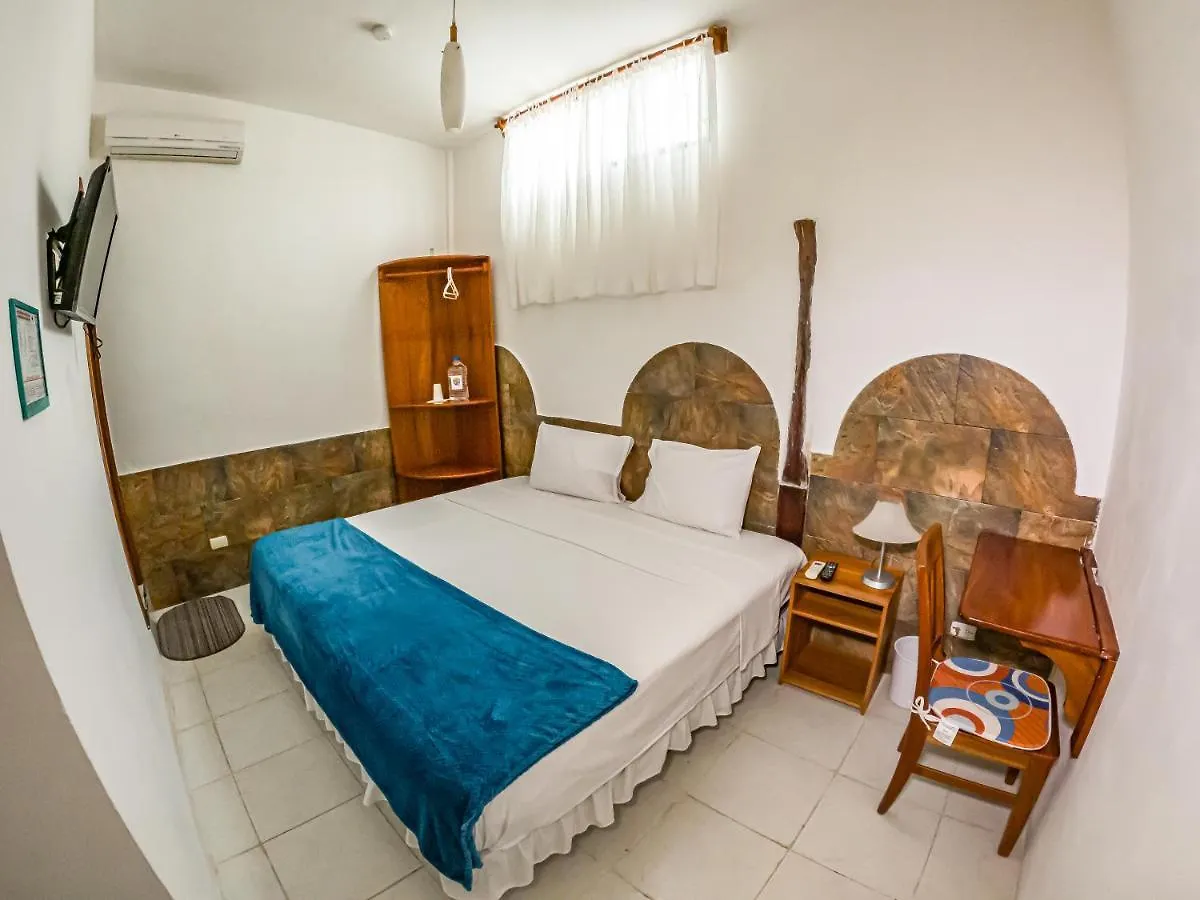 Casa Fragata Hotel Puerto Ayora  Ecuador